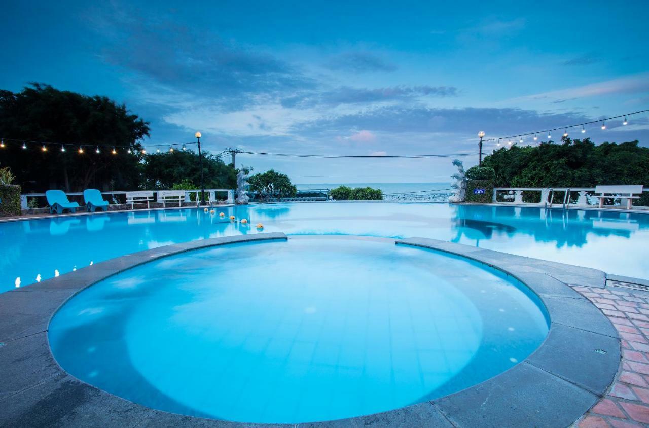 Beachfront Hotel Vung Tau Extérieur photo
